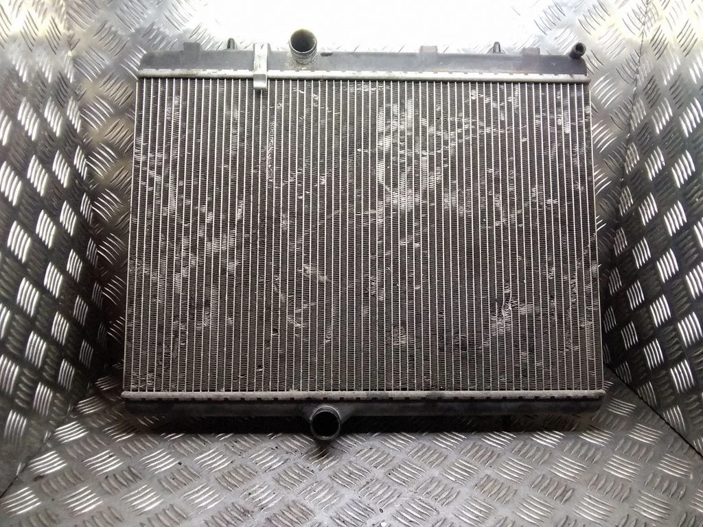 Jahutusvedeliku radiaator – Peugeot 307 (2001-2005)