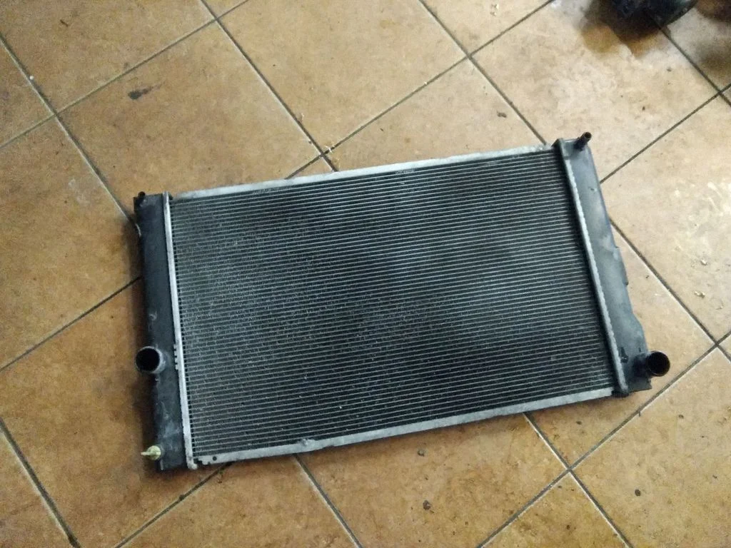 Coolant radiator – Toyota Prius (XW30) (2009-2015)