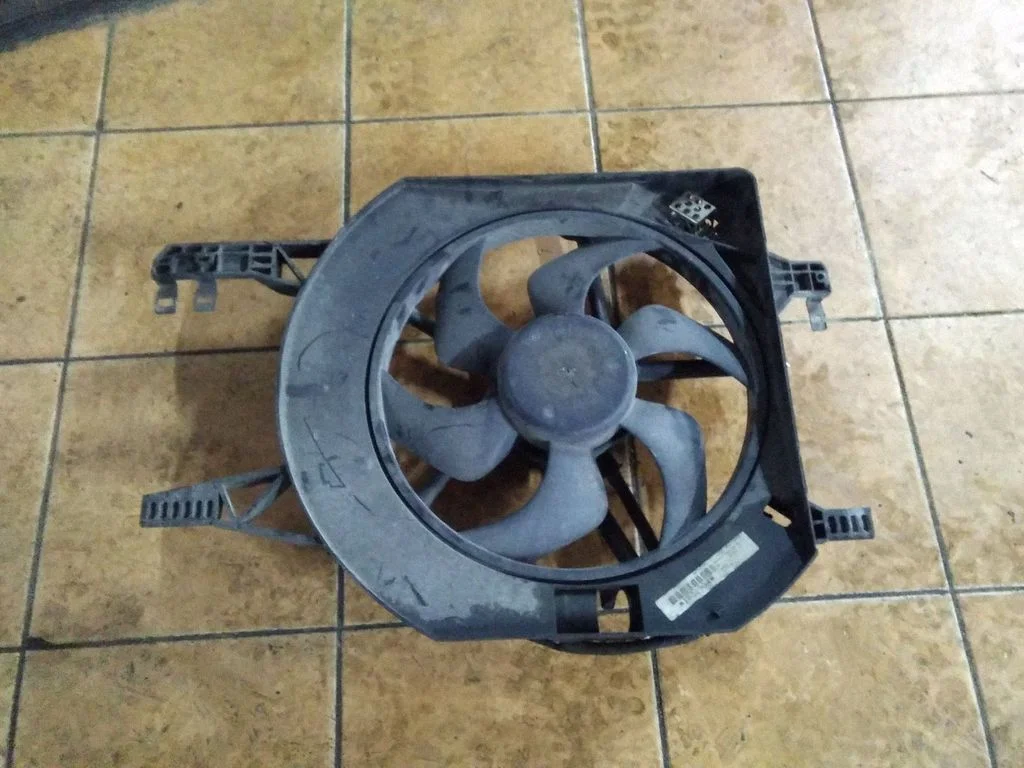 Electric radiator cooling fan – Renault Trafic II (X83) (2001-2014)