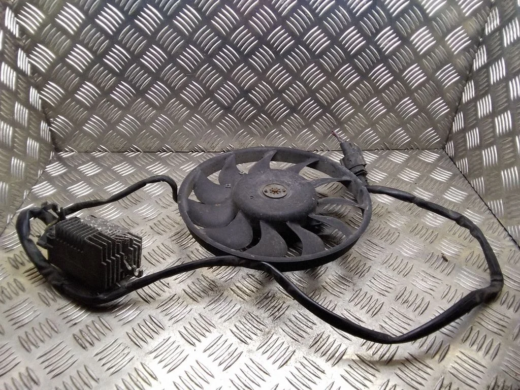 Elektriline radiaatori jahutusventilaator – Audi A4 S4 B6 8E 8H (2001-2005)