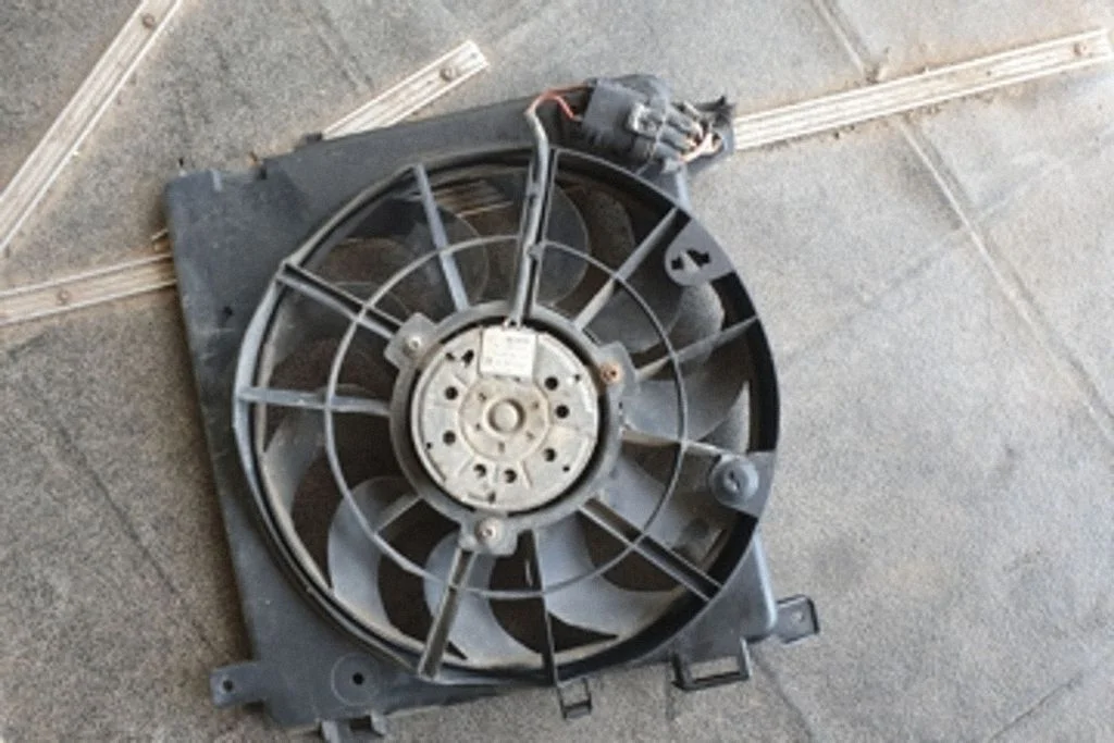 Elektriline radiaatori jahutusventilaator – Opel Zafira B (2005-2014)
