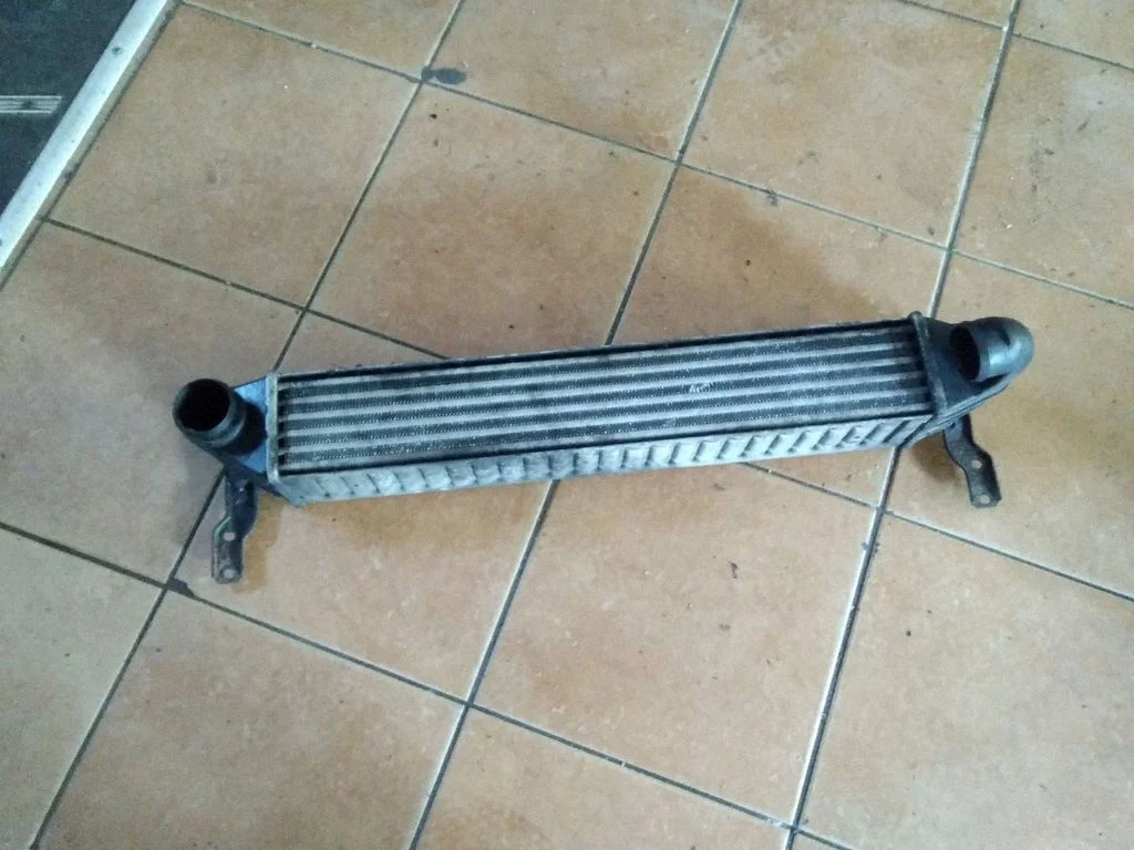 Starpdzesētāja (interkūlera) radiators – Volkswagen Sharan (2001-2010)