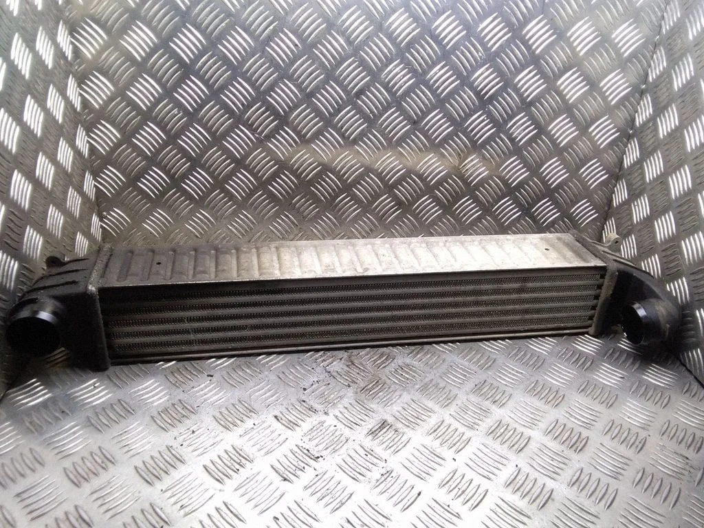 Starpdzesētāja (interkūlera) radiators