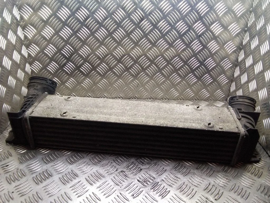 Starpdzesētāja (interkūlera) radiators – BMW 3. sērija E90 E91 (2005-2012)