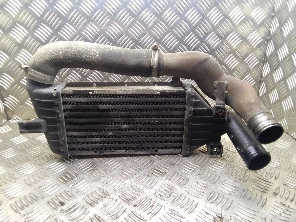 Vahejahuti radiaator – Opel Astra F (1992-1998)