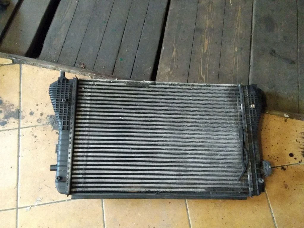 Intercooler radiator – Audi A3 S3 8P (2003-2012)