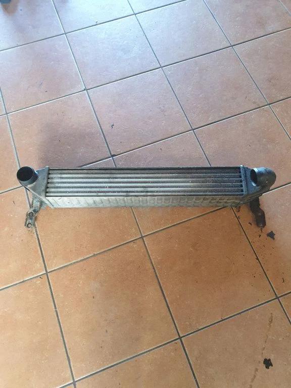 Starpdzesētāja (interkūlera) radiators – Volkswagen Sharan (1996-2000)