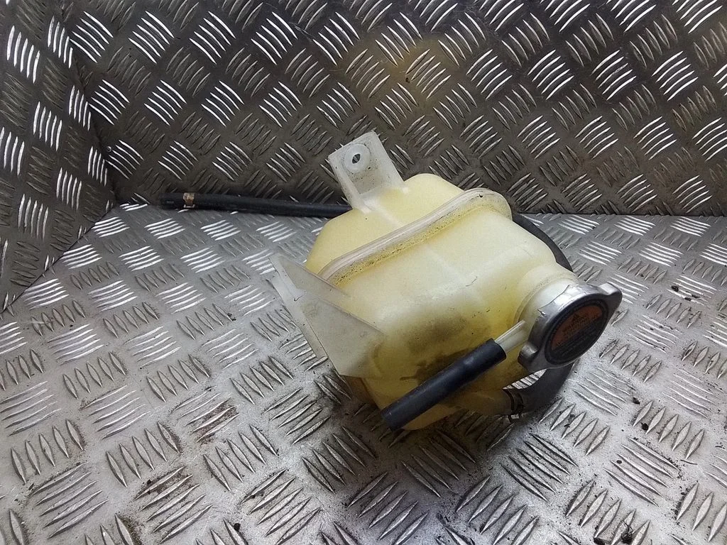Coolant expansion tank/reservoir – Nissan X-Trail T31 (2007-2014)