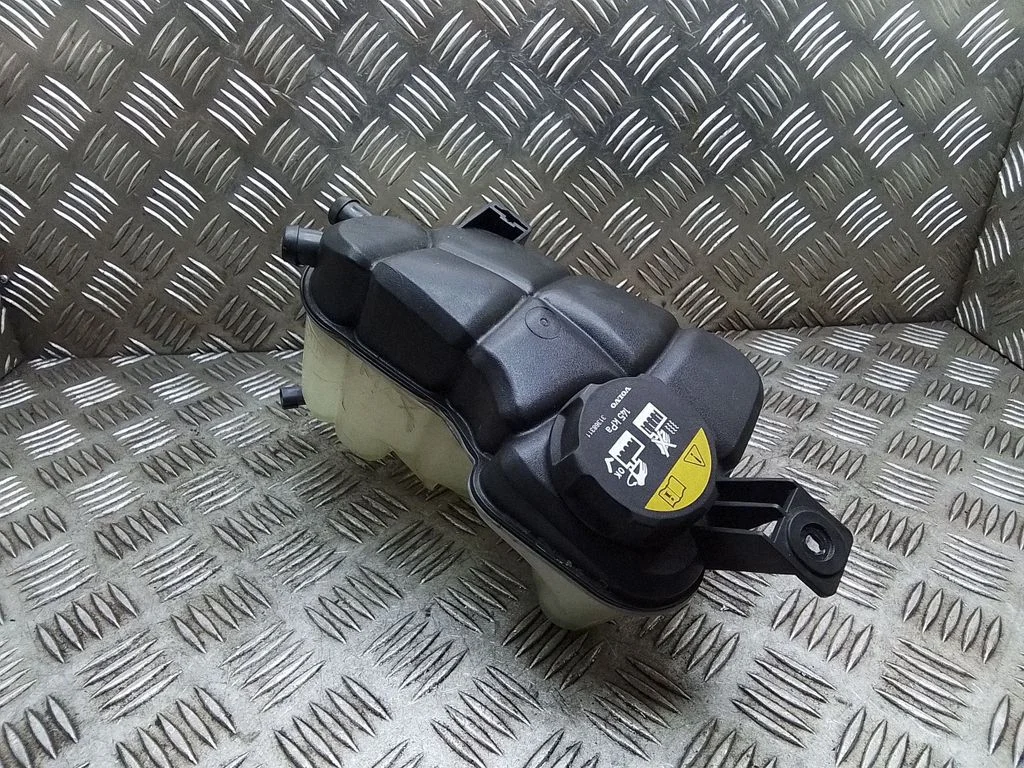 Coolant expansion tank/reservoir – Volvo V60 (2013-2018)