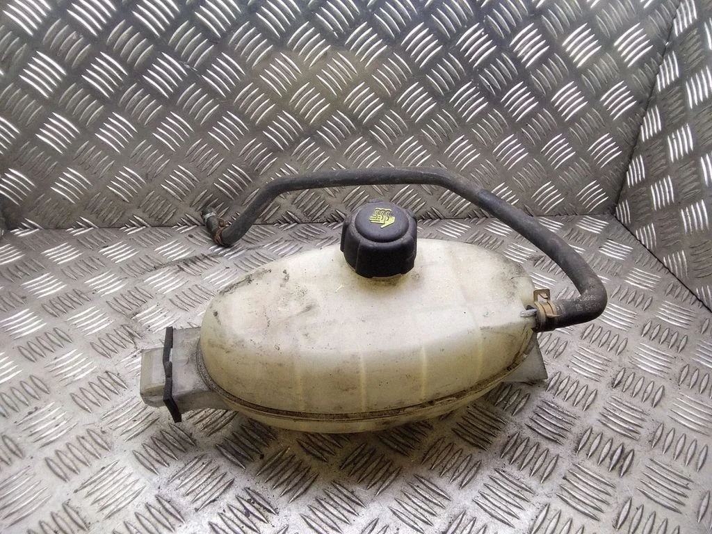 Coolant expansion tank/reservoir – Renault Trafic II (X83) (2001-2014)