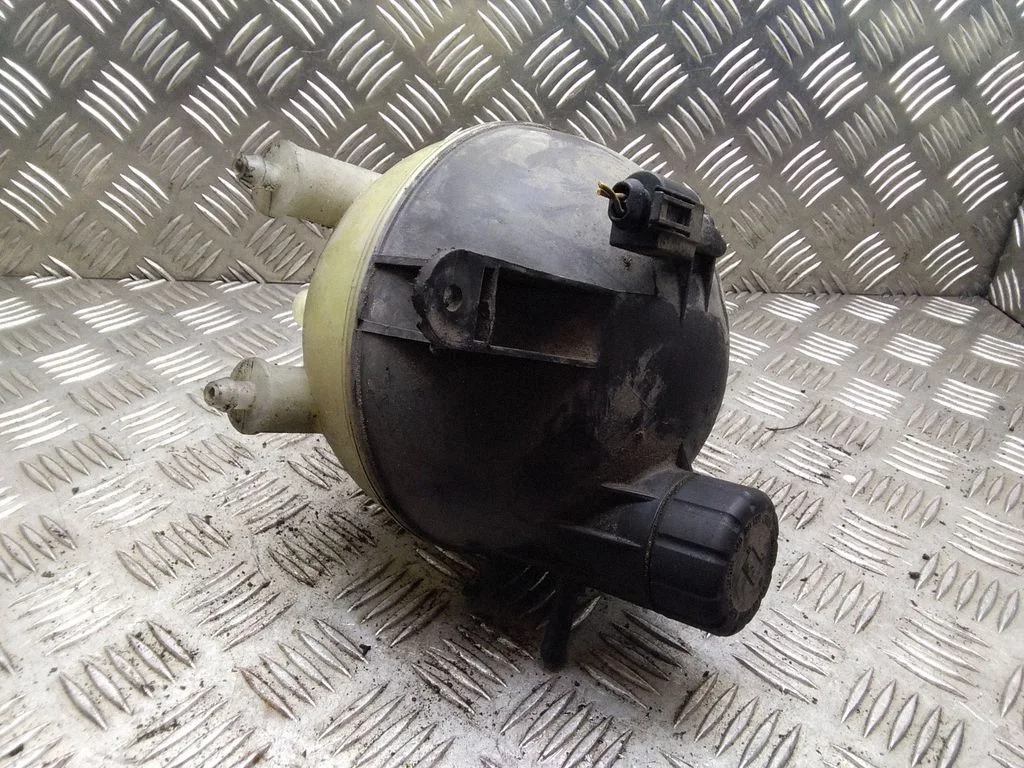 Coolant expansion tank/reservoir – Mercedes-Benz B-Class W245 (2005-2011)