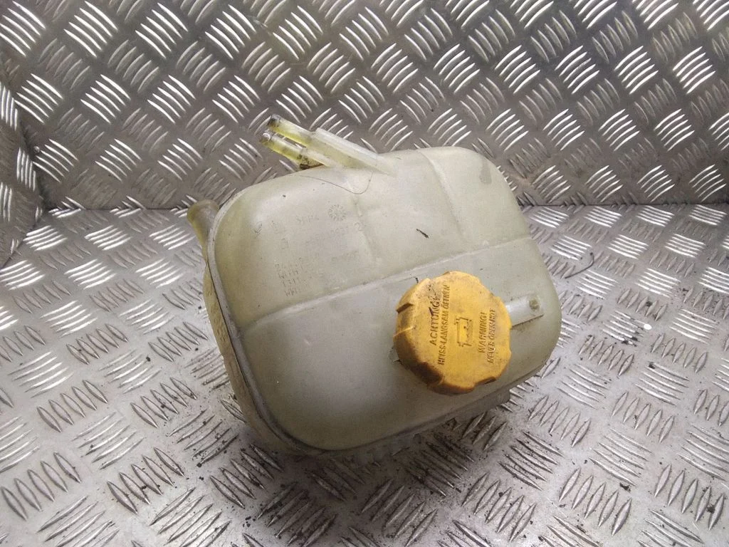 Coolant expansion tank/reservoir – Opel Astra H (2004-2012)