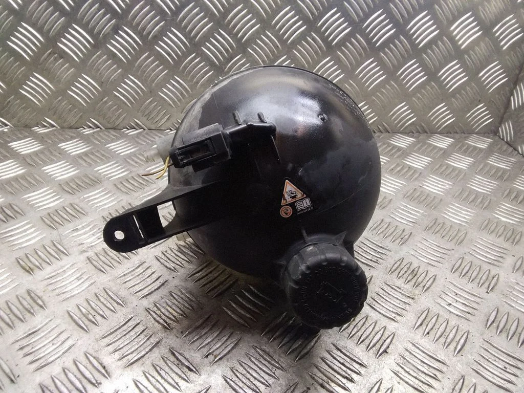 Coolant expansion tank/reservoir – Mercedes-Benz B-Class W245 (2005-2011)