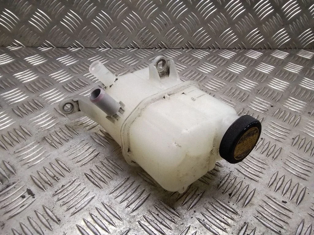 Coolant expansion tank/reservoir – Toyota Prius (XW30) (2009-2015)