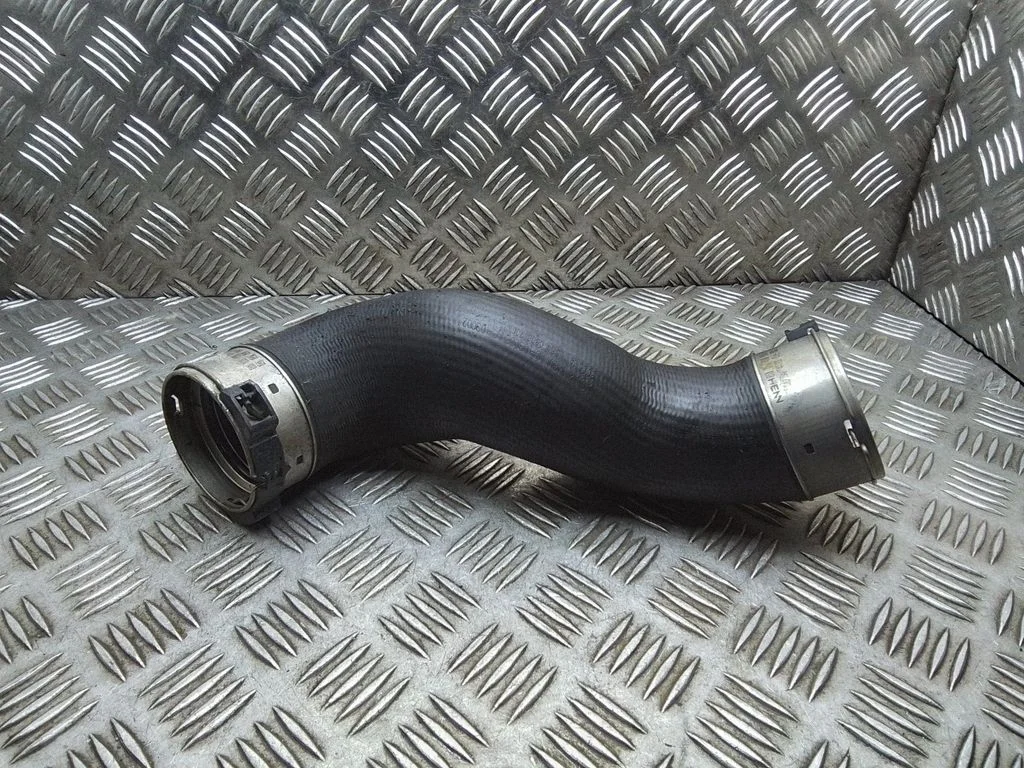 Wąż / rura intercoolera – BMW Seria 5 F10 F11 (2009-2016)