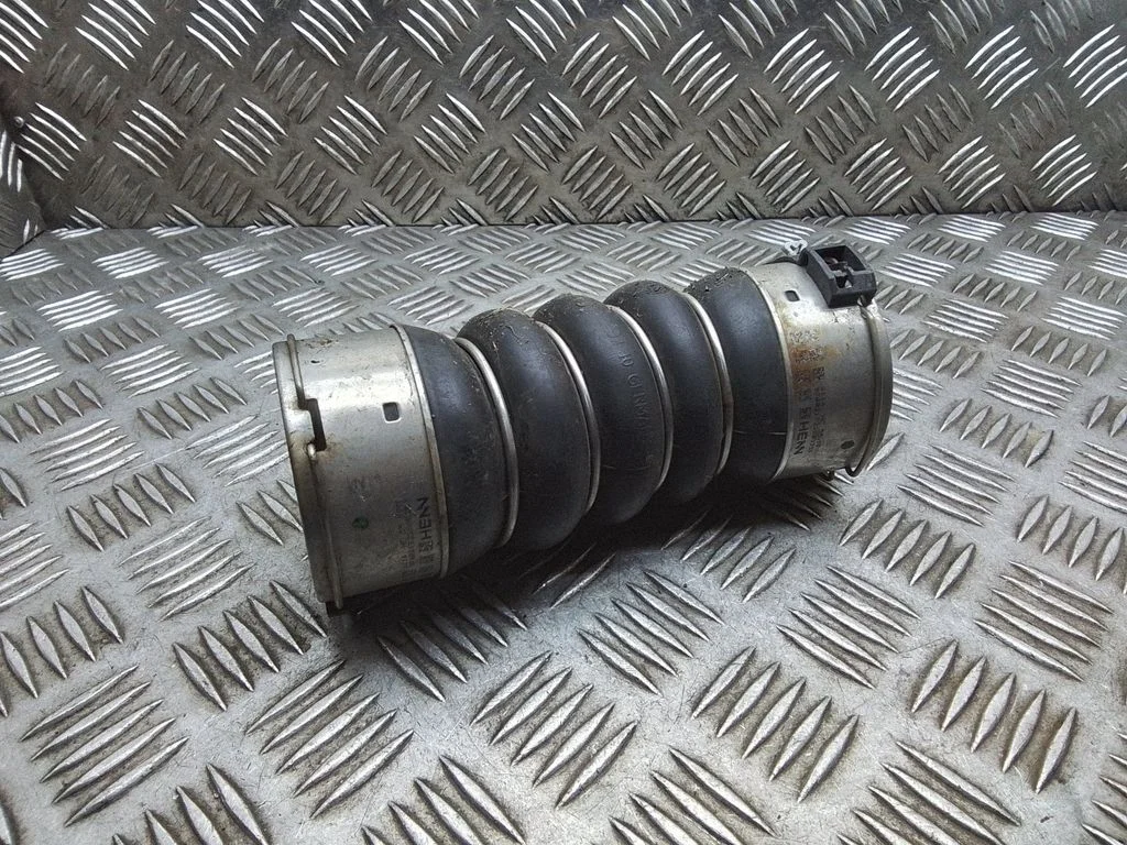 Wąż / rura intercoolera – BMW Seria 5 F10 F11 (2009-2016)