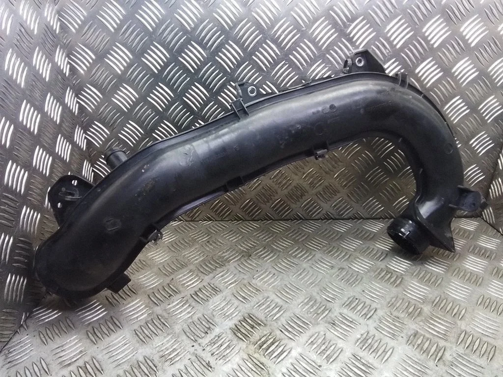 Vahejahuti voolik (-ud)/ toru (-d) – Ford Kuga II (2013-2019)