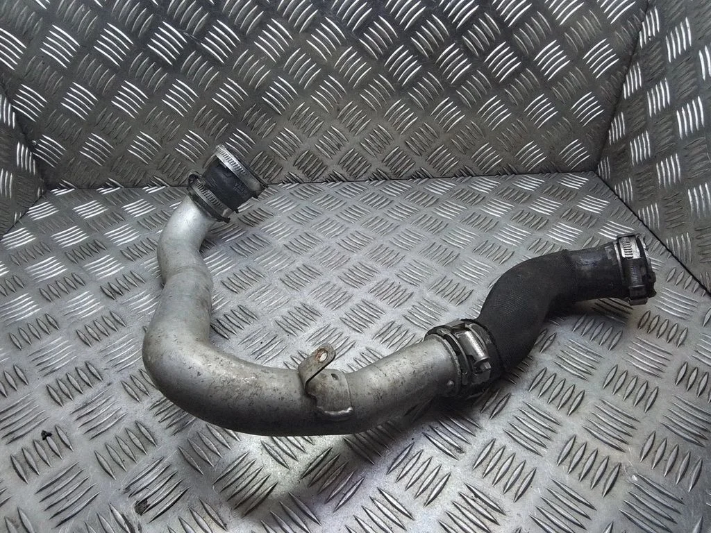 Vahejahuti voolik (-ud)/ toru (-d) – Audi A6 Allroad C6 (2006-2011)