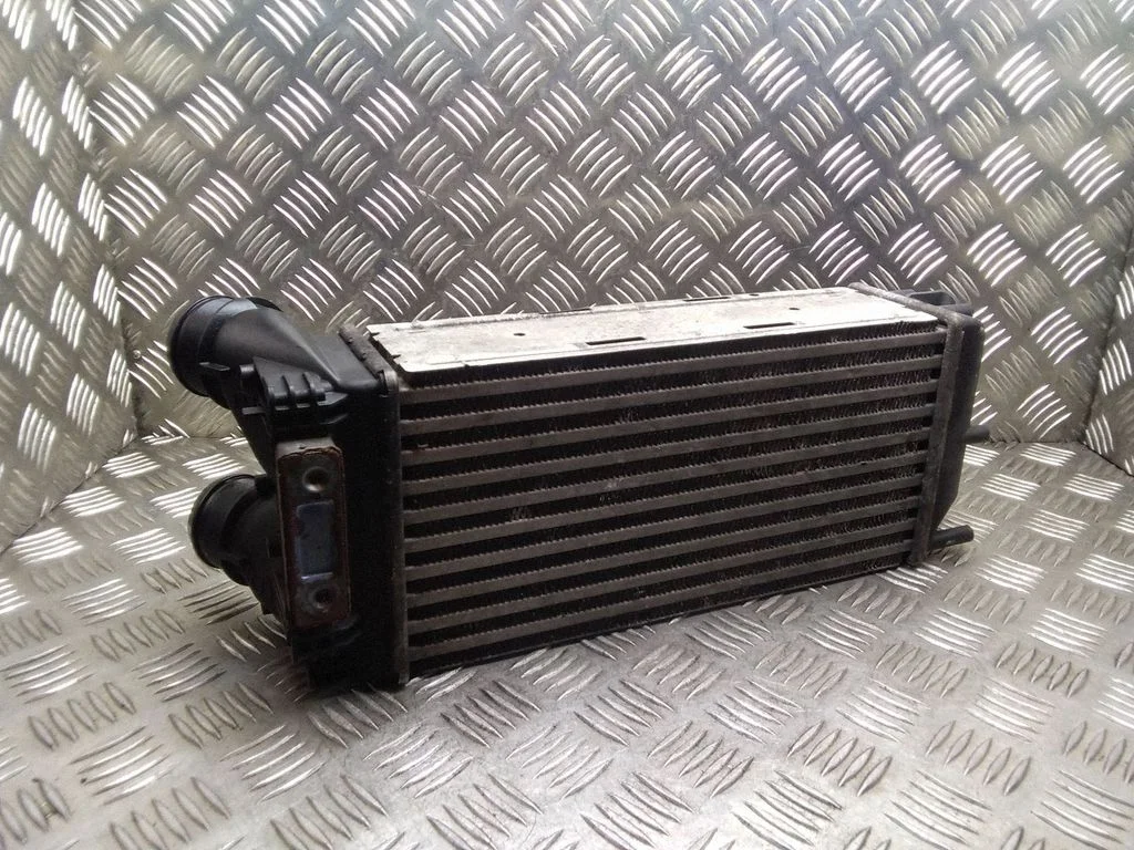 Starpdzesētāja (interkūlera) radiators – Citroen C4 I (2004-2010)