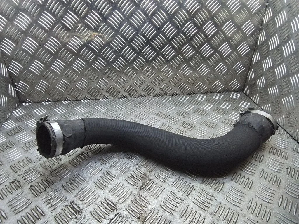 Vahejahuti voolik (-ud)/ toru (-d) – Audi A6 Allroad C6 (2006-2011)