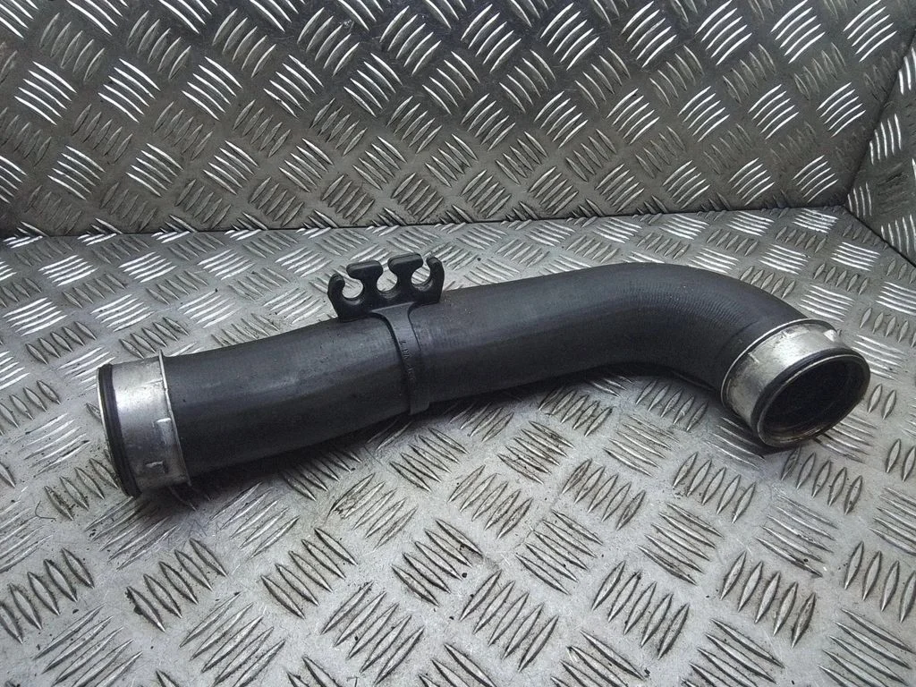 Vahejahuti voolik (-ud)/ toru (-d) – Skoda Octavia Mk2 (1Z) (2004-2013)