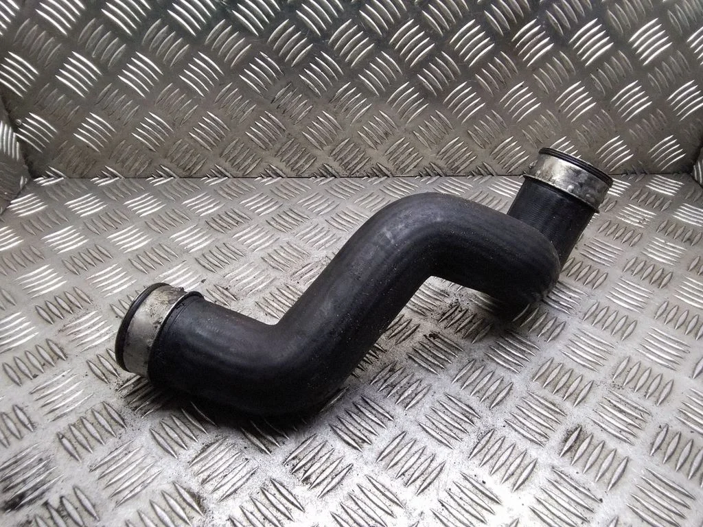 Vahejahuti voolik (-ud)/ toru (-d) – Skoda Superb B5 (3U) (2001-2008)