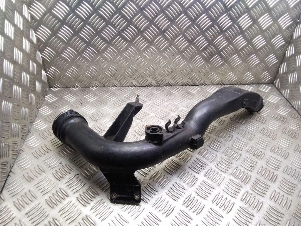 Intercooler hose/pipe – Volkswagen Passat B5.5 (2001-2005)
