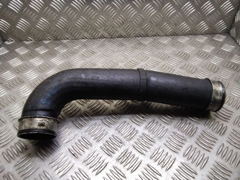 Intercooler hose/pipe – Volkswagen Passat B5.5 (2001-2005)