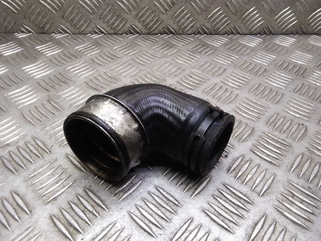 Intercooler hose/pipe – Volkswagen Passat B5.5 (2001-2005)