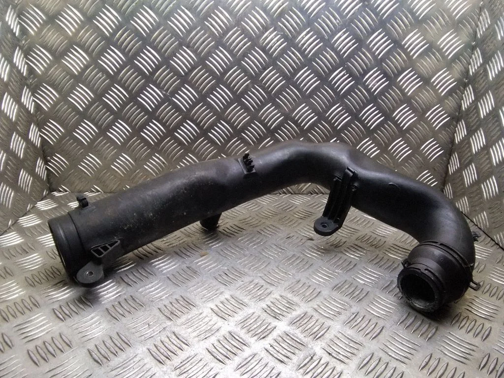 Starpdzesētāja šļūtene (-es)/ caurule (-es) – Volkswagen Golf Plus (2005-2013)