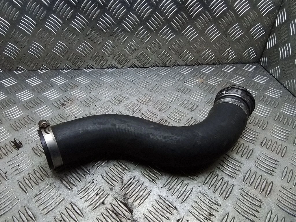 Intercooler hose/pipe – Toyota Avensis T250 (2006-2009)