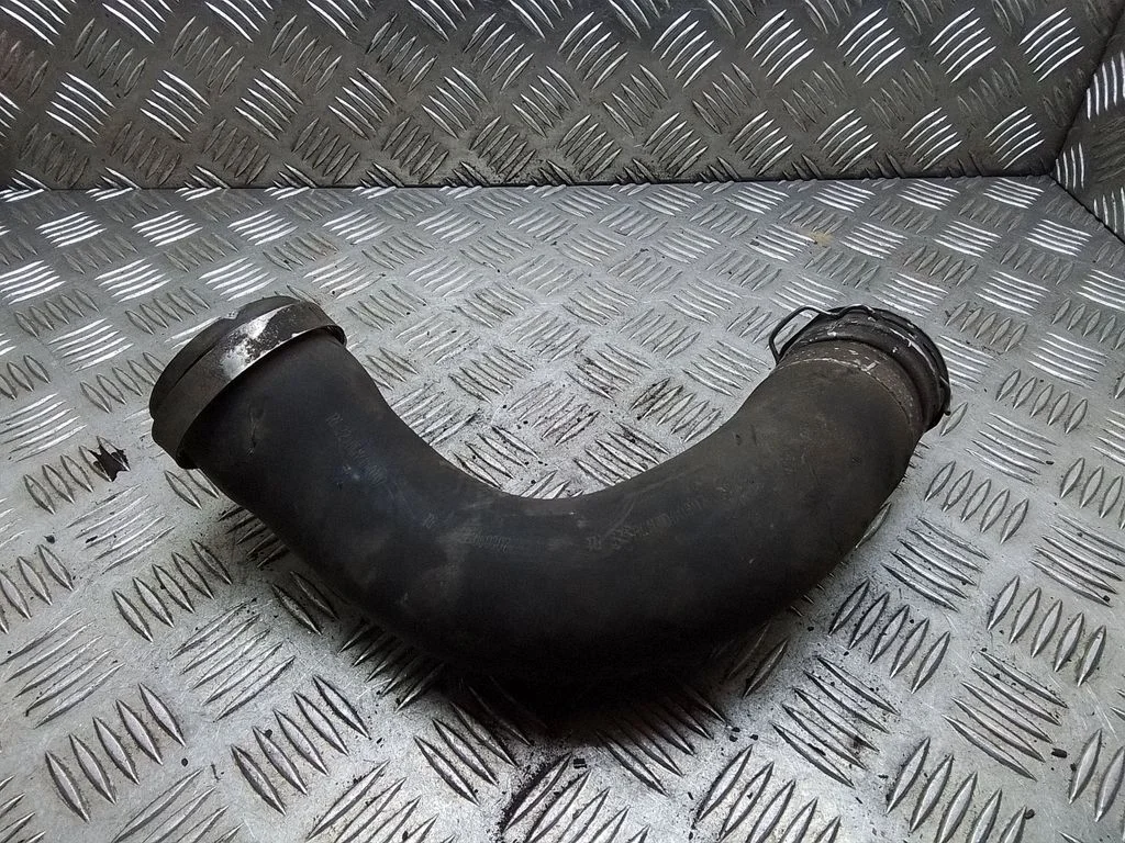 Intercooler hose/pipe – Toyota Avensis T250 (2006-2009)
