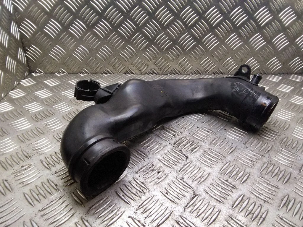 Starpdzesētāja šļūtene (-es)/ caurule (-es) – Opel Astra H (2004-2012)