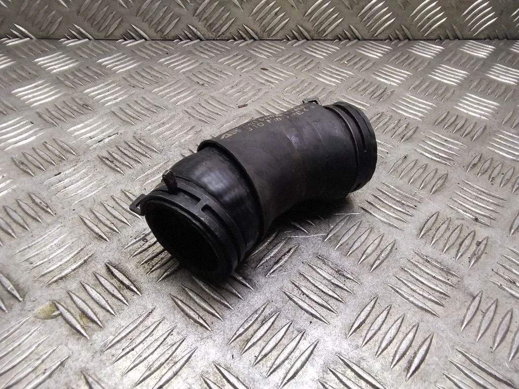 Vahejahuti voolik (-ud)/ toru (-d) – Volkswagen Sharan (2001-2010)