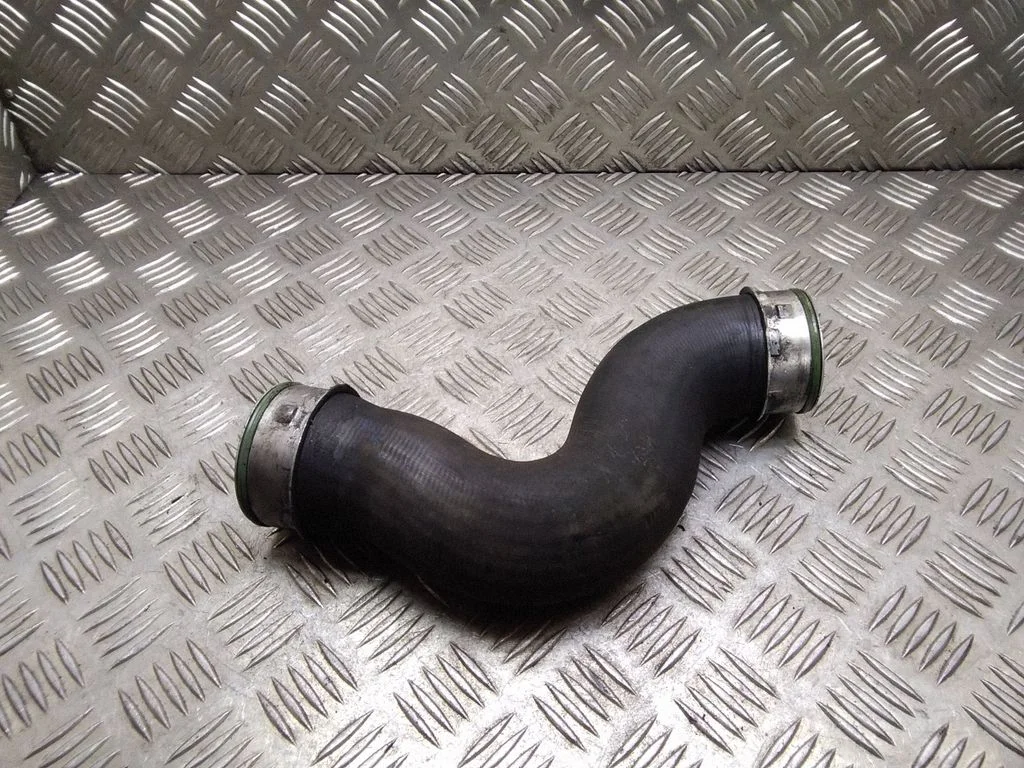 Starpdzesētāja šļūtene (-es)/ caurule (-es) – Volkswagen Golf Plus (2005-2013)