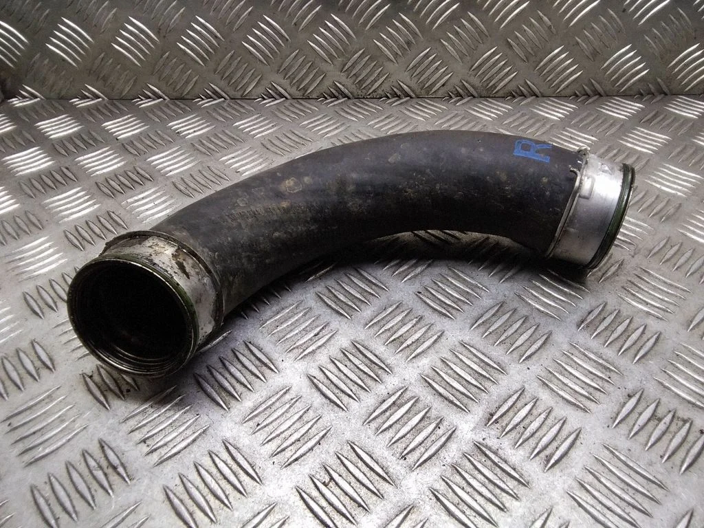 Intercooler hose/pipe – Volkswagen Phaeton (2002-2016)
