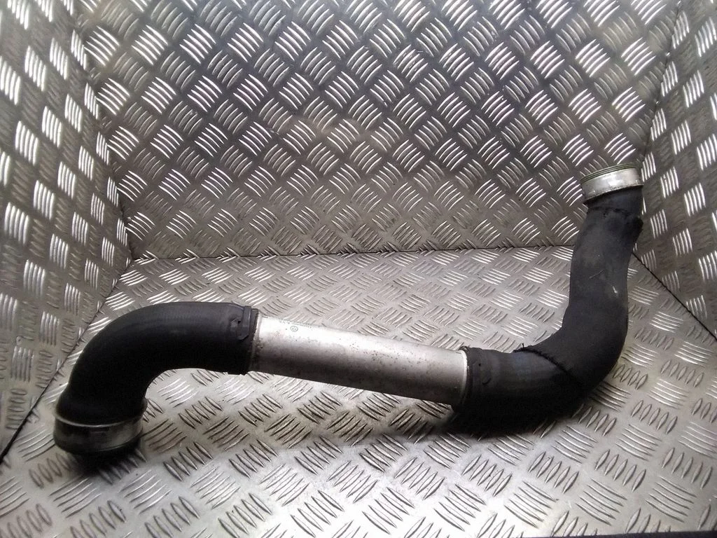 Intercooler hose/pipe – Volkswagen Phaeton (2002-2016)