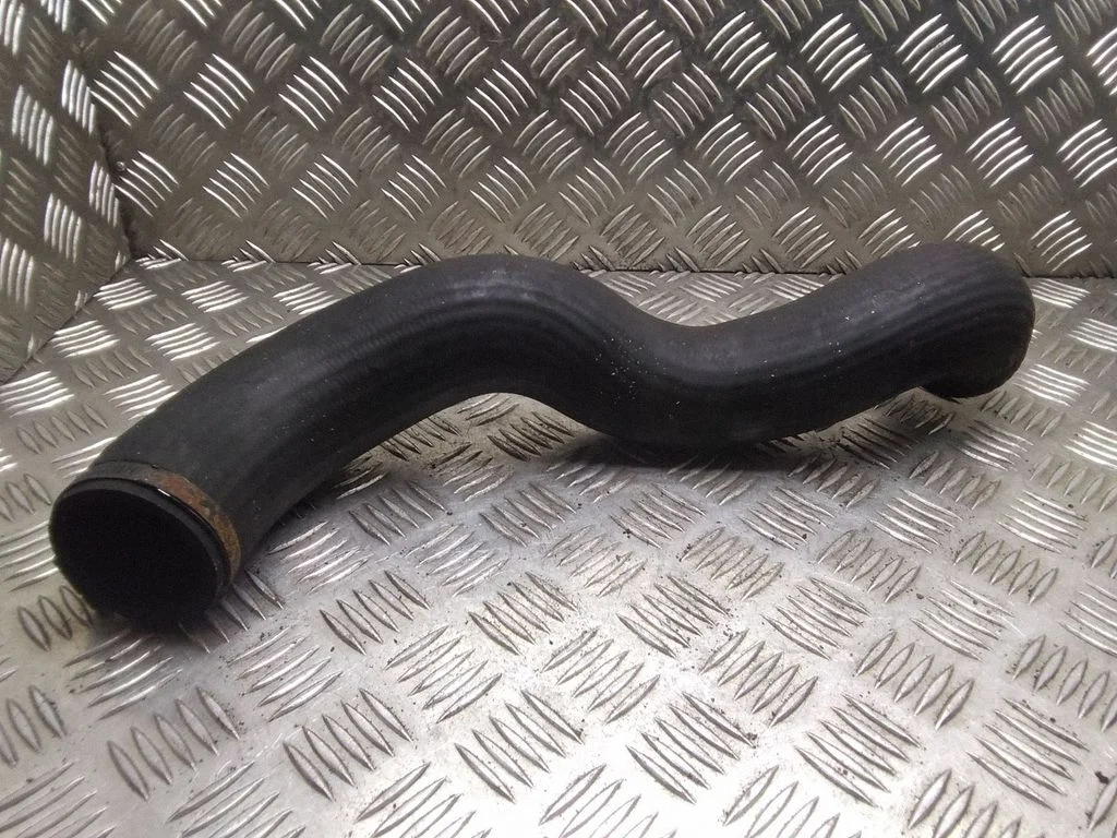 Intercooler hose/pipe – Volvo V70 (2000-2004)