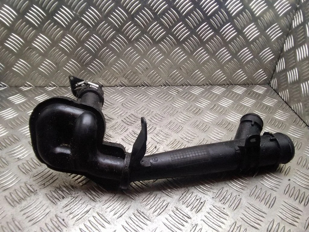 Intercooler hose/pipe – Citroen C4 I (2004-2010)