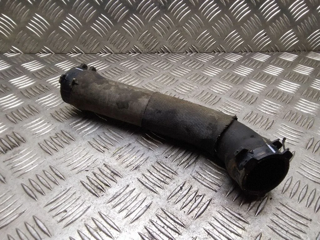 Vahejahuti voolik (-ud)/ toru (-d) – Audi A4 S4 B7 8E 8H (2005-2008)