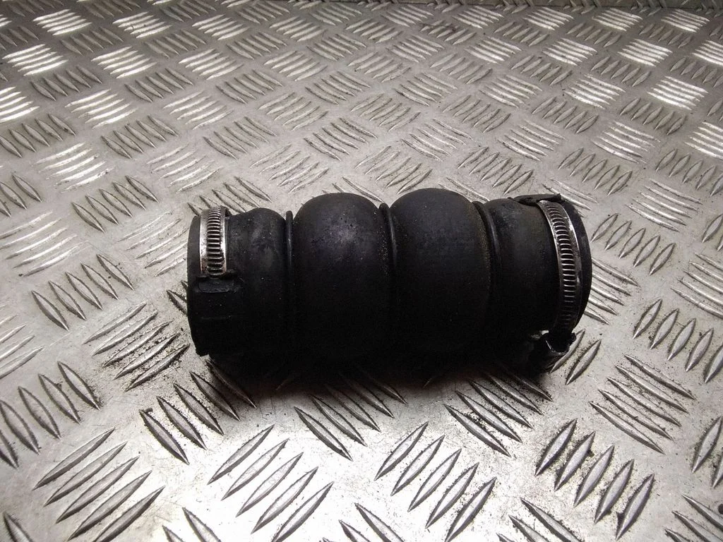 Intercooler hose/pipe – Citroen C4 I (2004-2010)
