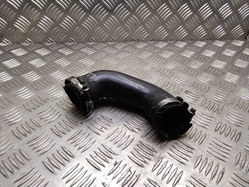 Wąż / rura intercoolera – Audi A4 S4 B6 8E 8H (2001-2005)