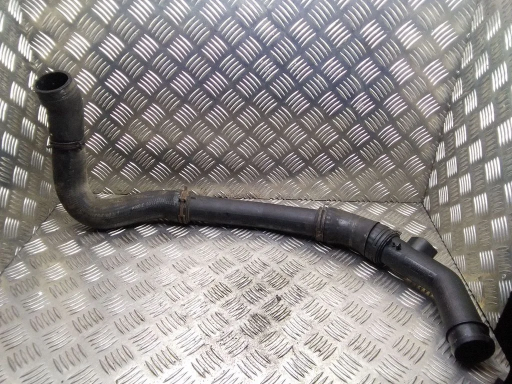 Vahejahuti voolik (-ud)/ toru (-d) – Volkswagen Sharan (1996-2000)