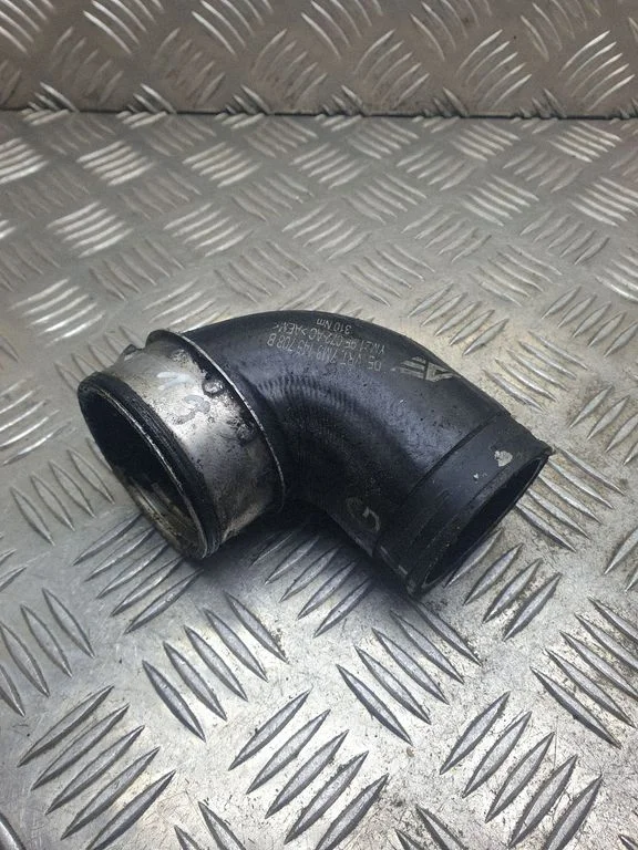 Vahejahuti voolik (-ud)/ toru (-d) – Volkswagen Sharan (1996-2000)