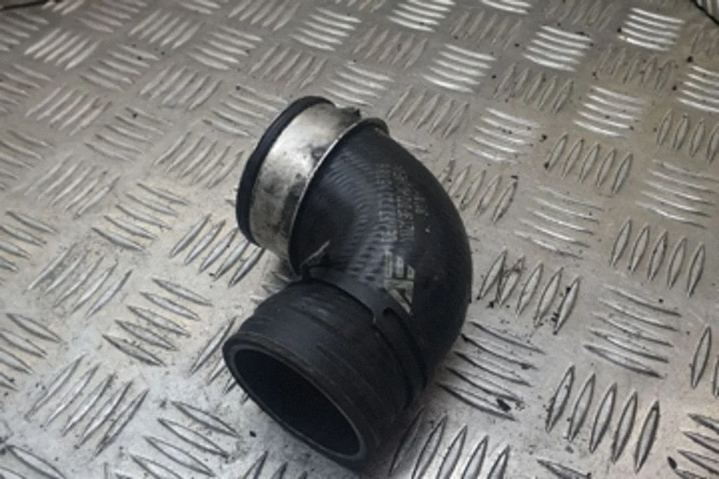 Vahejahuti voolik (-ud)/ toru (-d) – Ford Galaxy (2000-2006)
