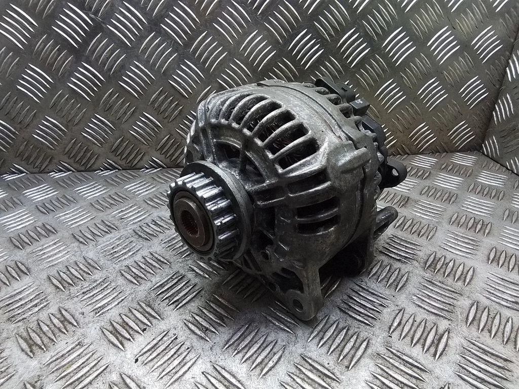 Generator/alternator – Volkswagen Touareg I (2002-2010)