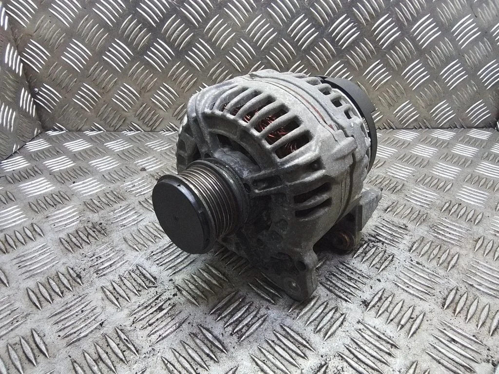 Ģenerators 06F903023F
