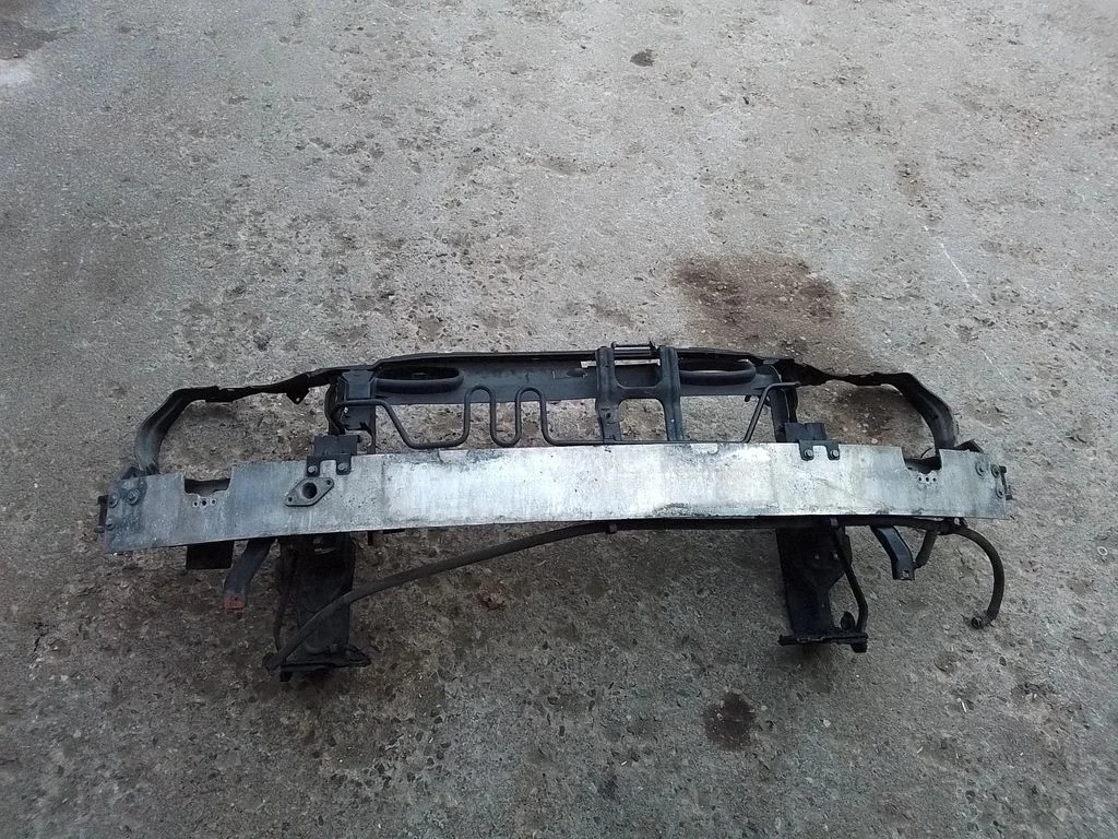 Radiatoru panelis – Mercedes-Benz C klase W203 (2000-2007)