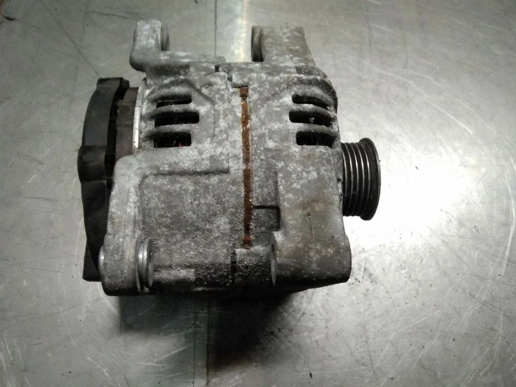 Generator/alternator – Opel Vectra B (1996-2002)