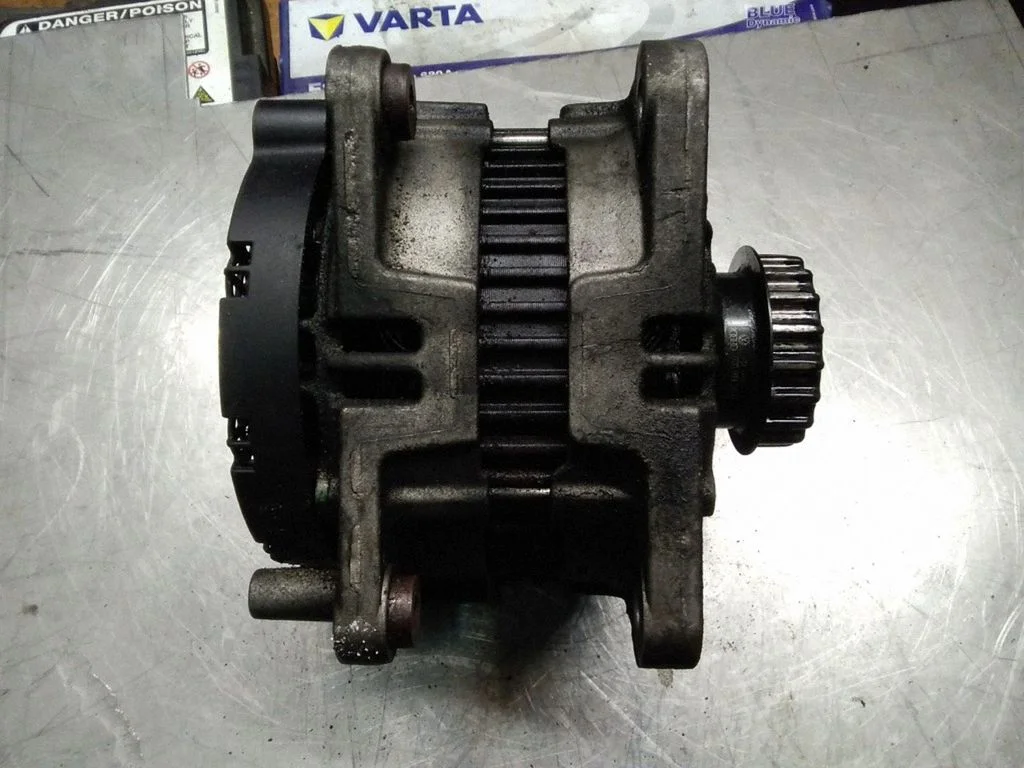 Generaator – Volkswagen Transporter - Caravelle T5 (2003-2015)